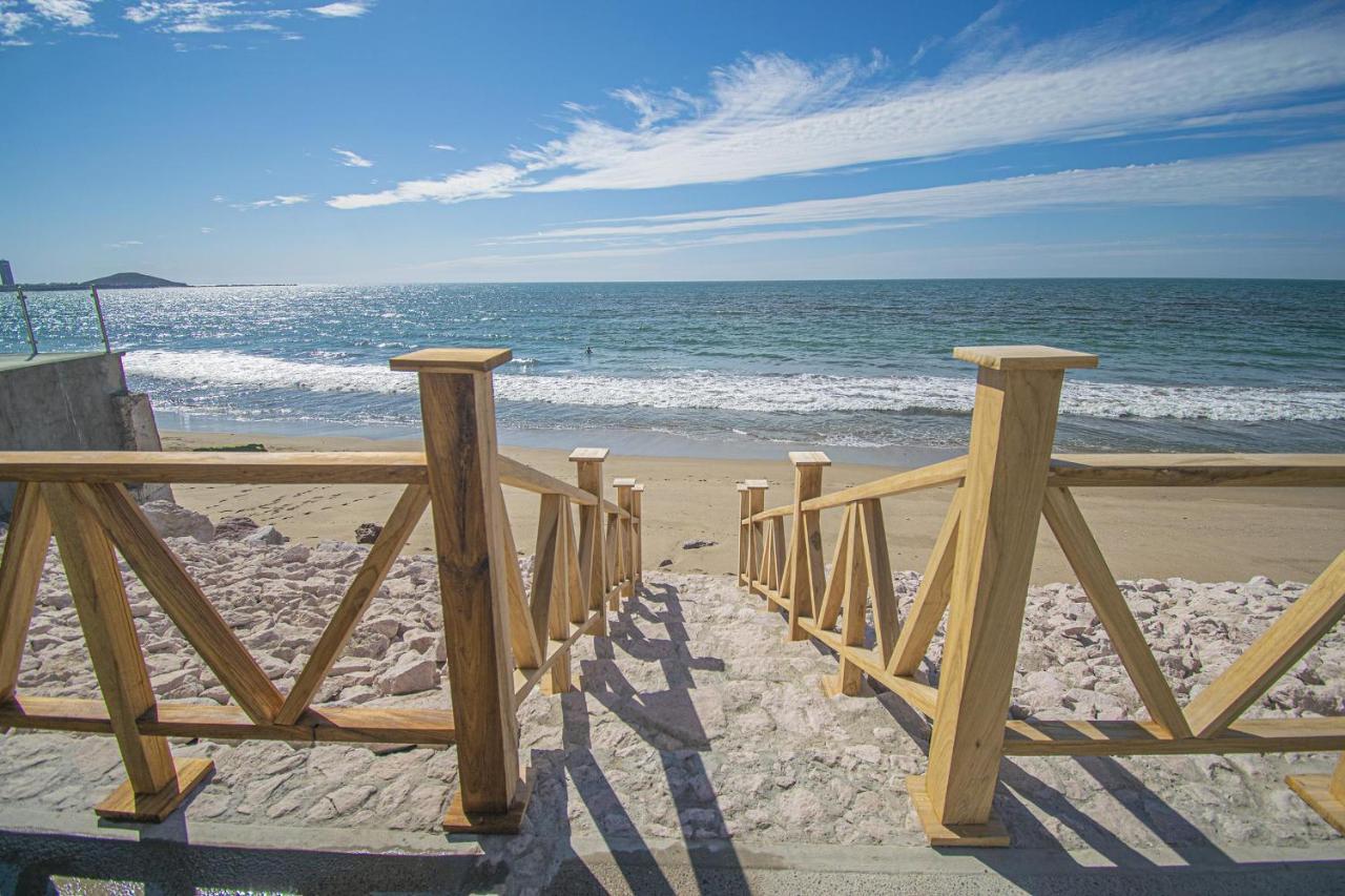 Sandcastle Beachfront With Pool * Mazatlán